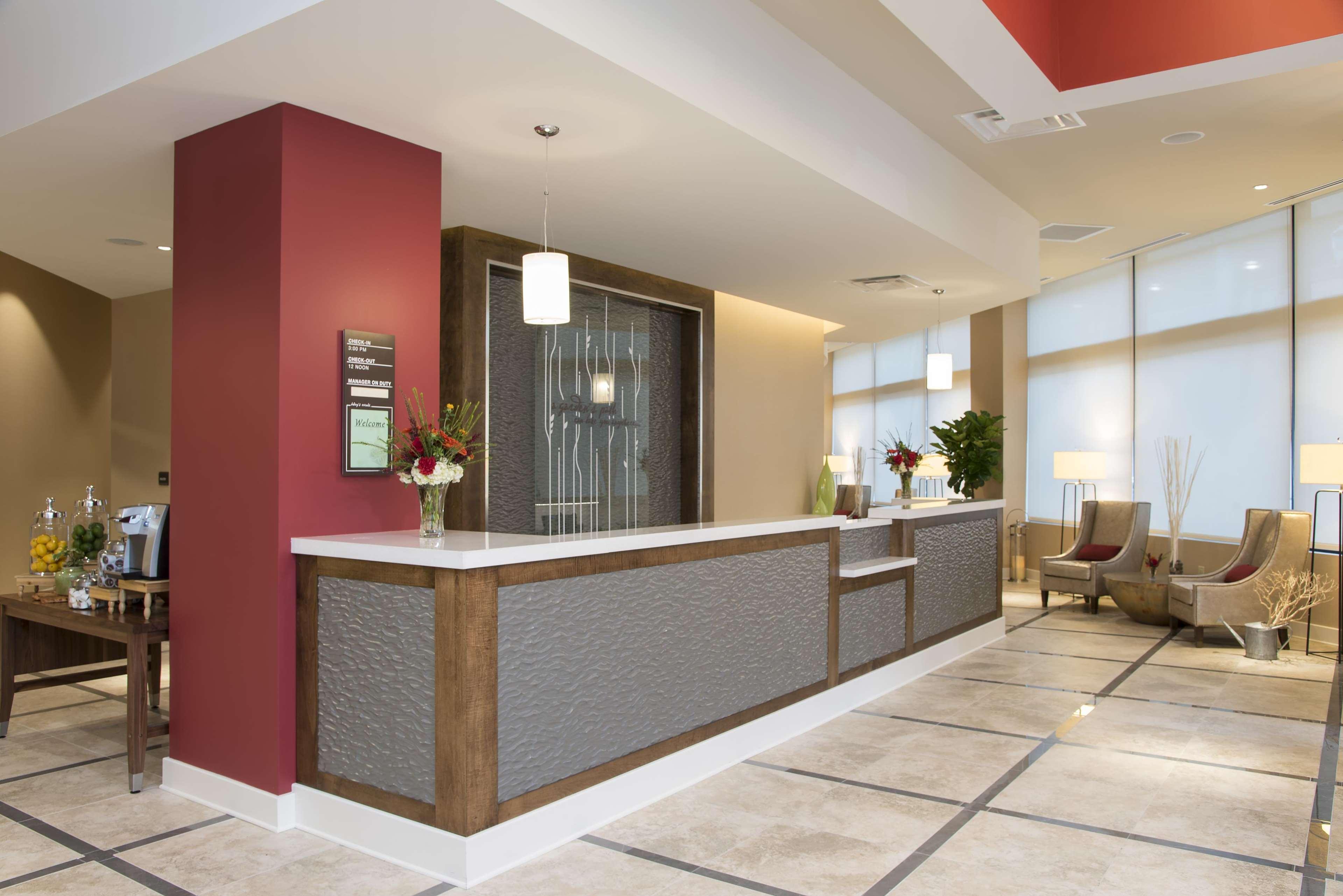 Hilton Garden Inn Louisville Downtown Екстериор снимка