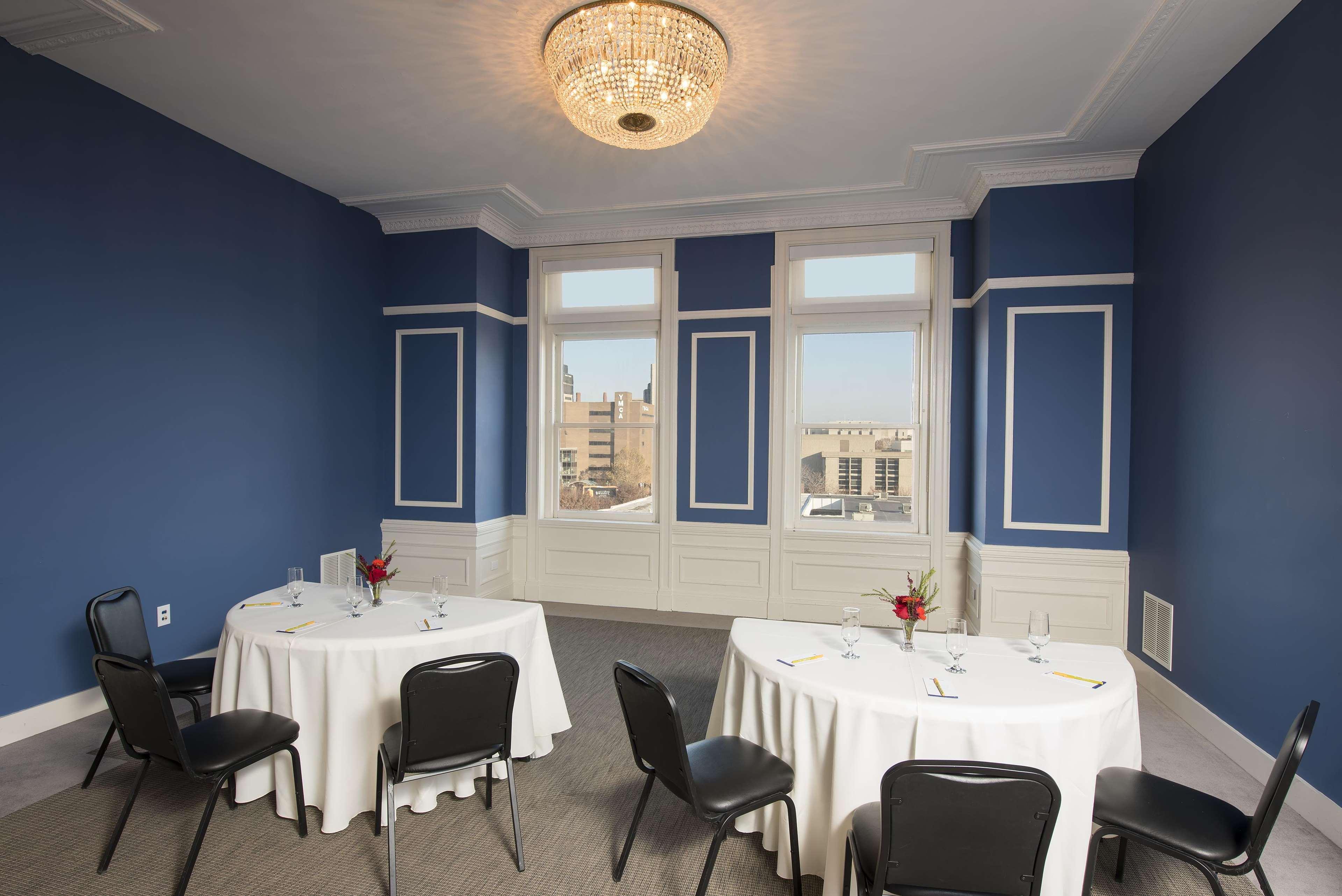 Hilton Garden Inn Louisville Downtown Екстериор снимка