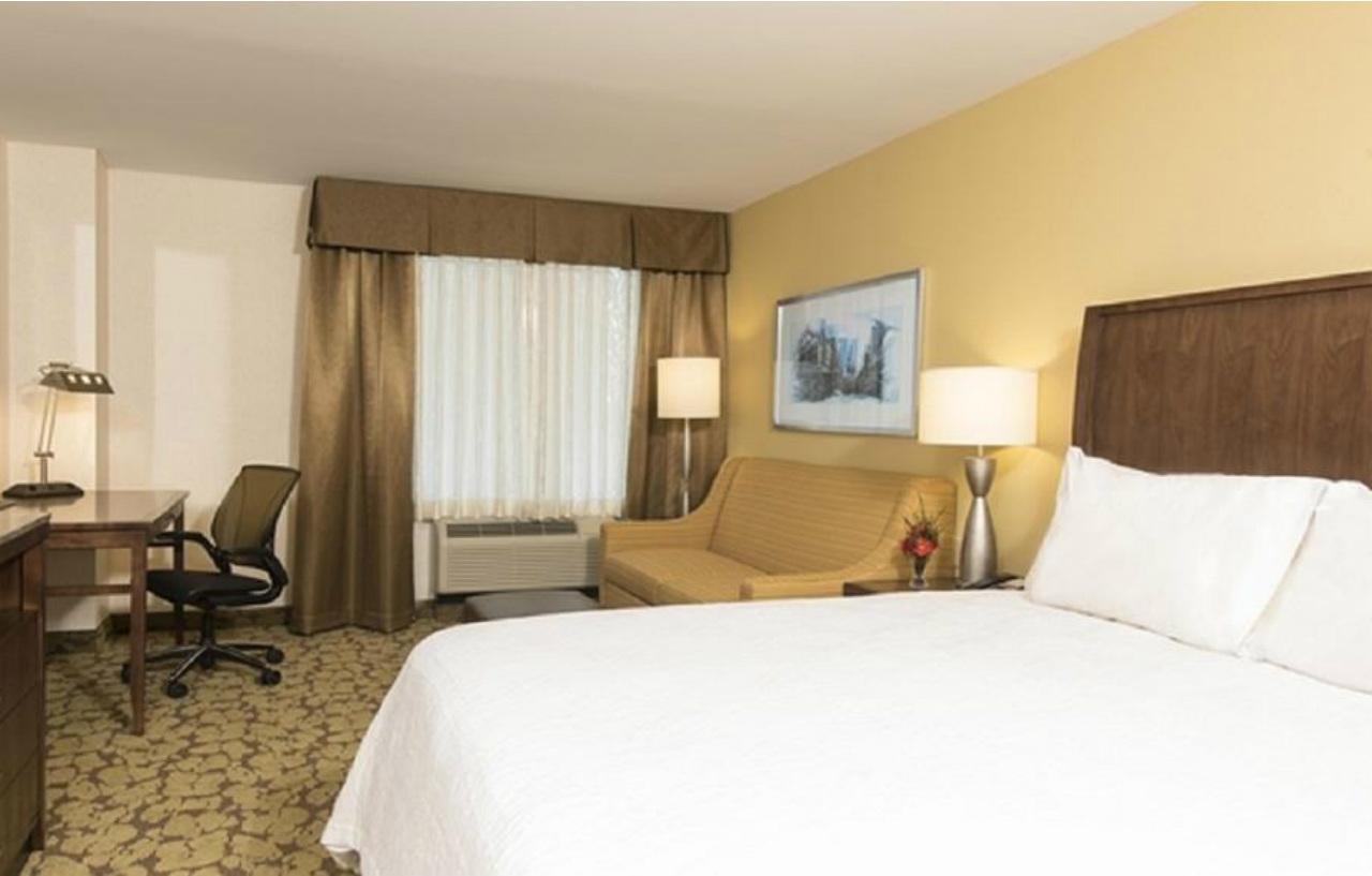 Hilton Garden Inn Louisville Downtown Екстериор снимка