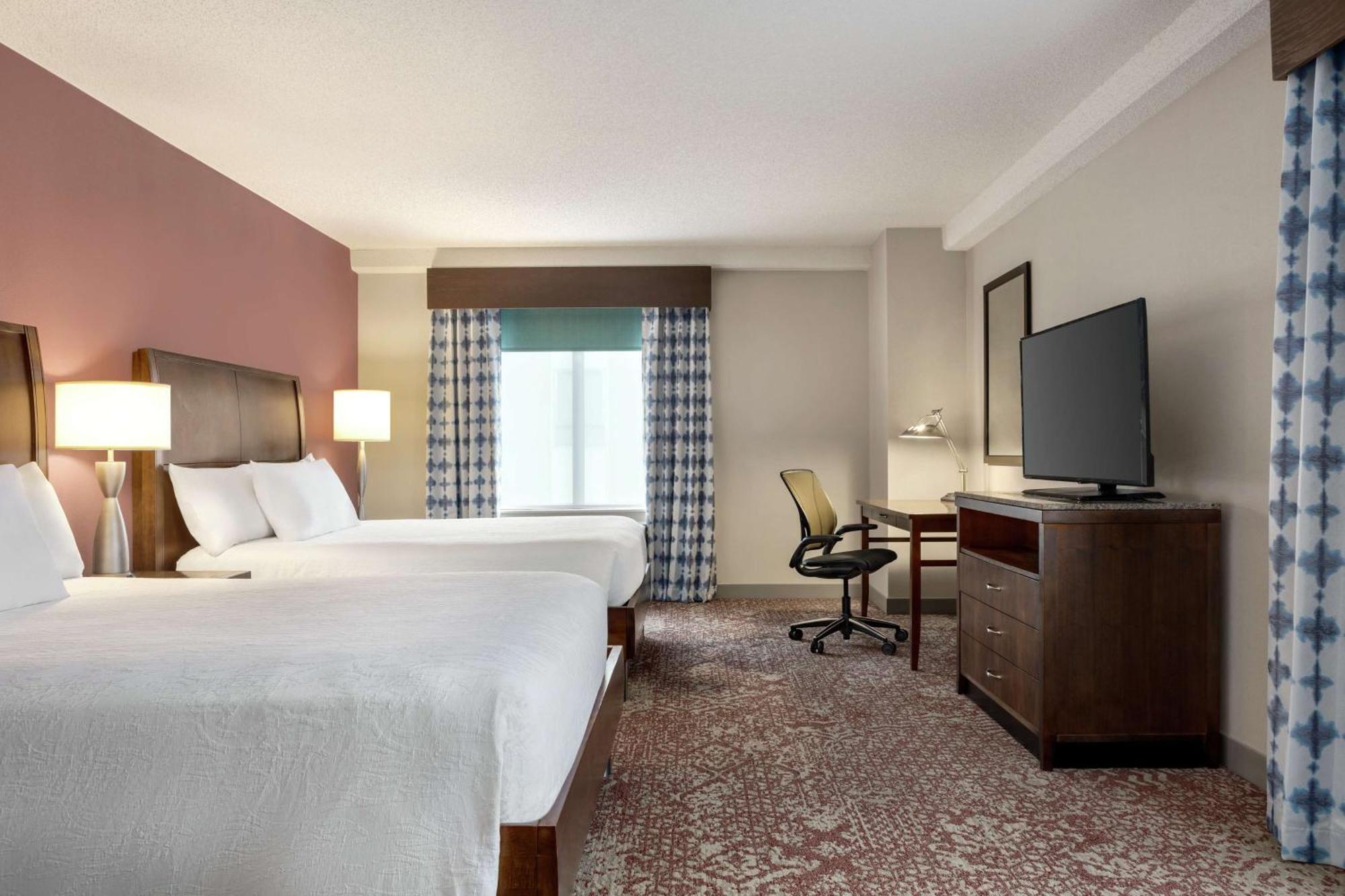 Hilton Garden Inn Louisville Downtown Екстериор снимка