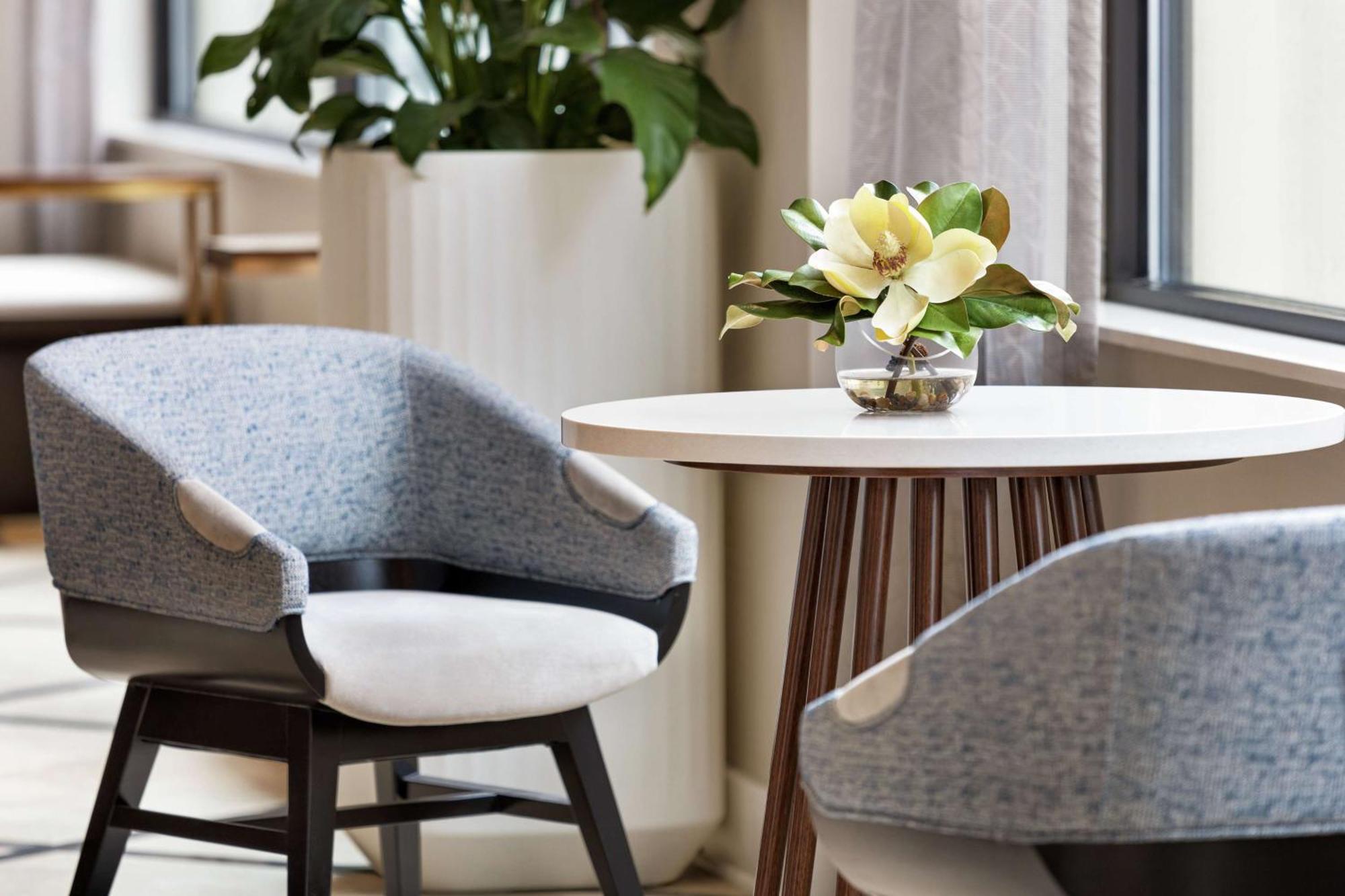 Hilton Garden Inn Louisville Downtown Екстериор снимка