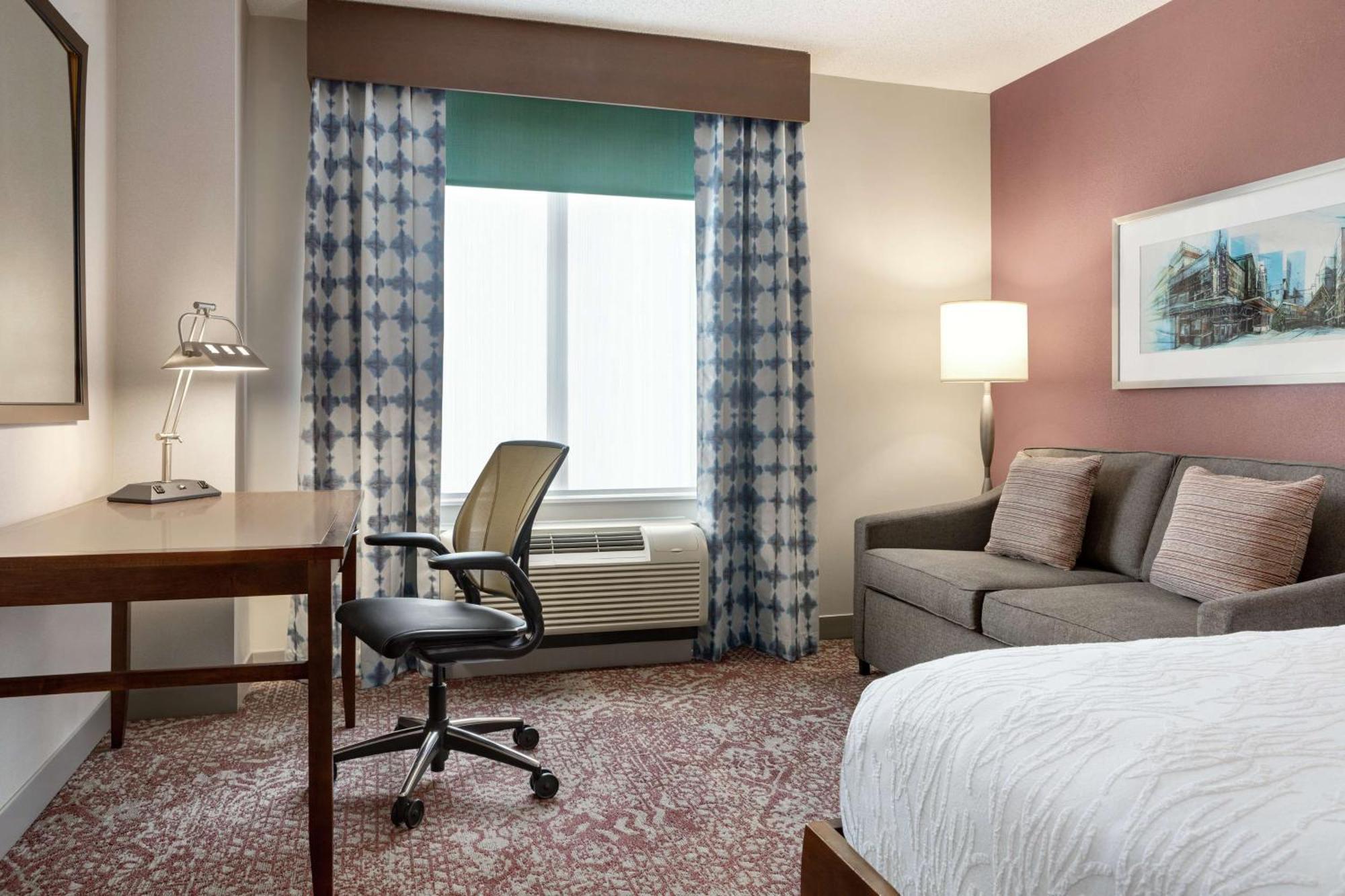 Hilton Garden Inn Louisville Downtown Екстериор снимка