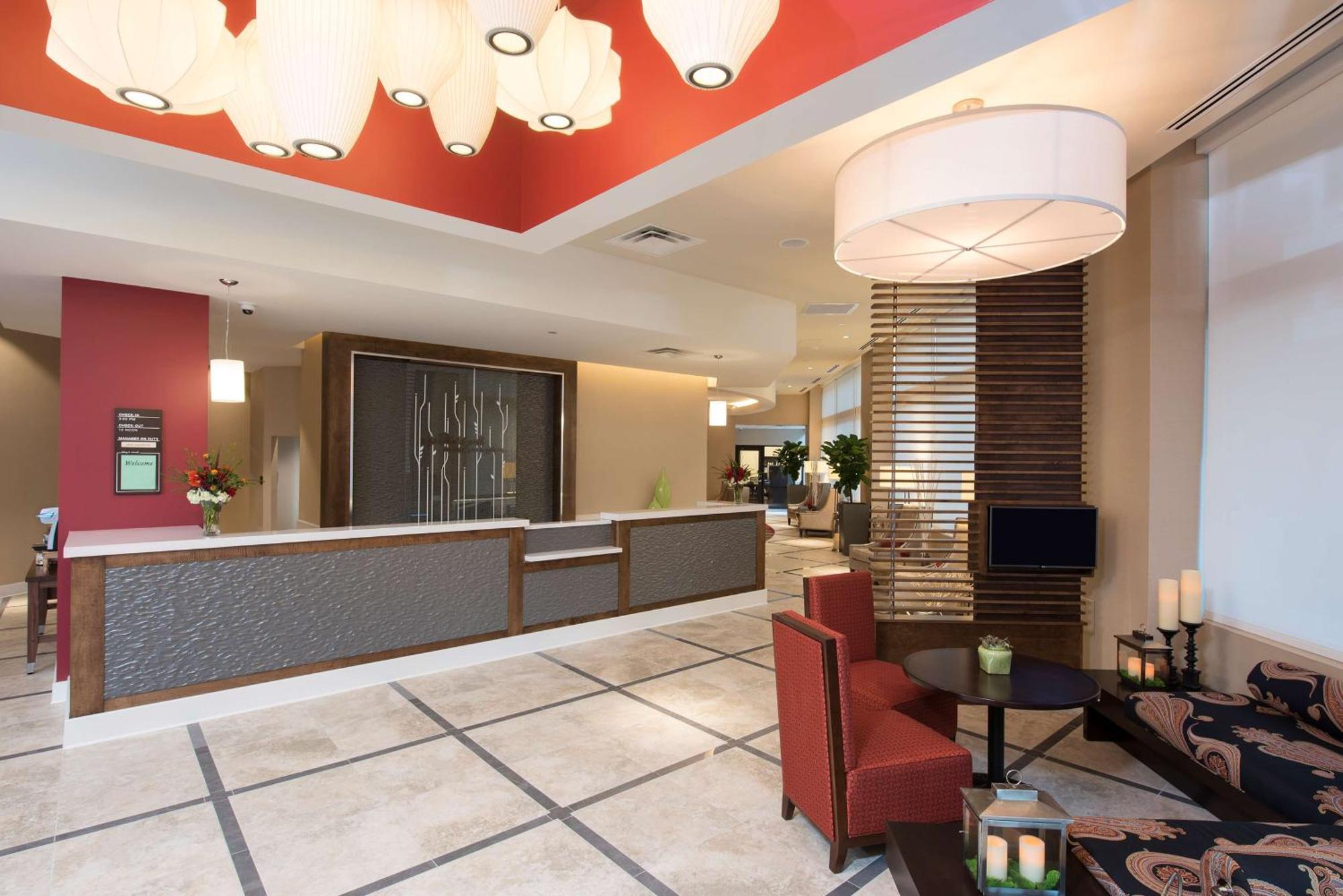 Hilton Garden Inn Louisville Downtown Екстериор снимка