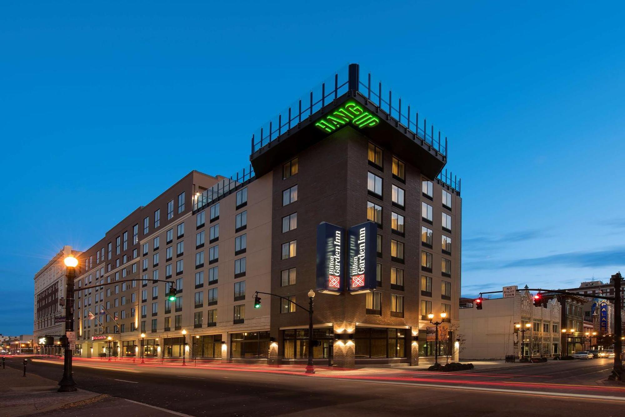 Hilton Garden Inn Louisville Downtown Екстериор снимка
